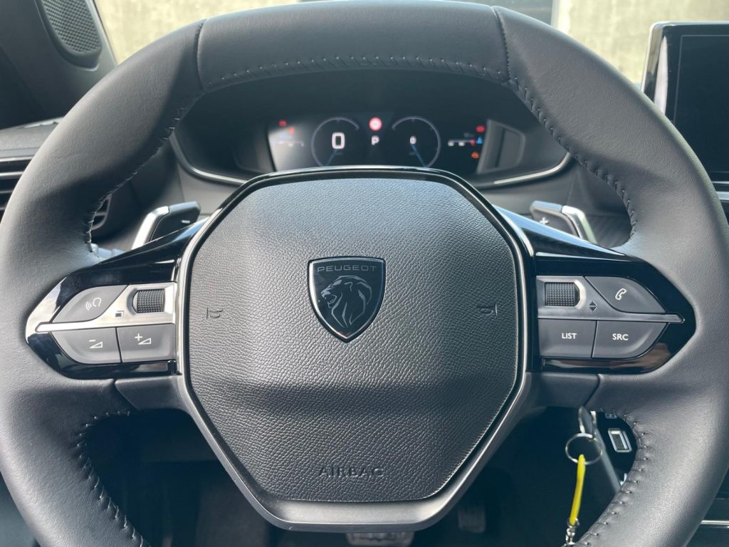 PEUGEOT 2008 PureTech 130 S&S EAT8 Allure - 13