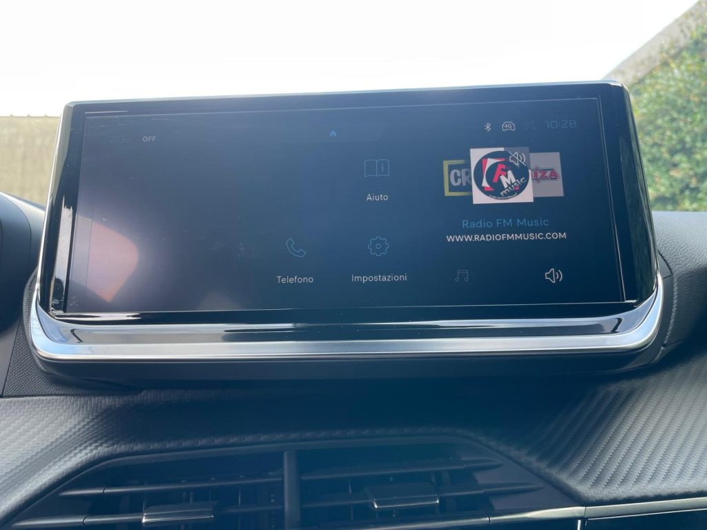 PEUGEOT 2008 PureTech 130 S&S EAT8 Allure - 18