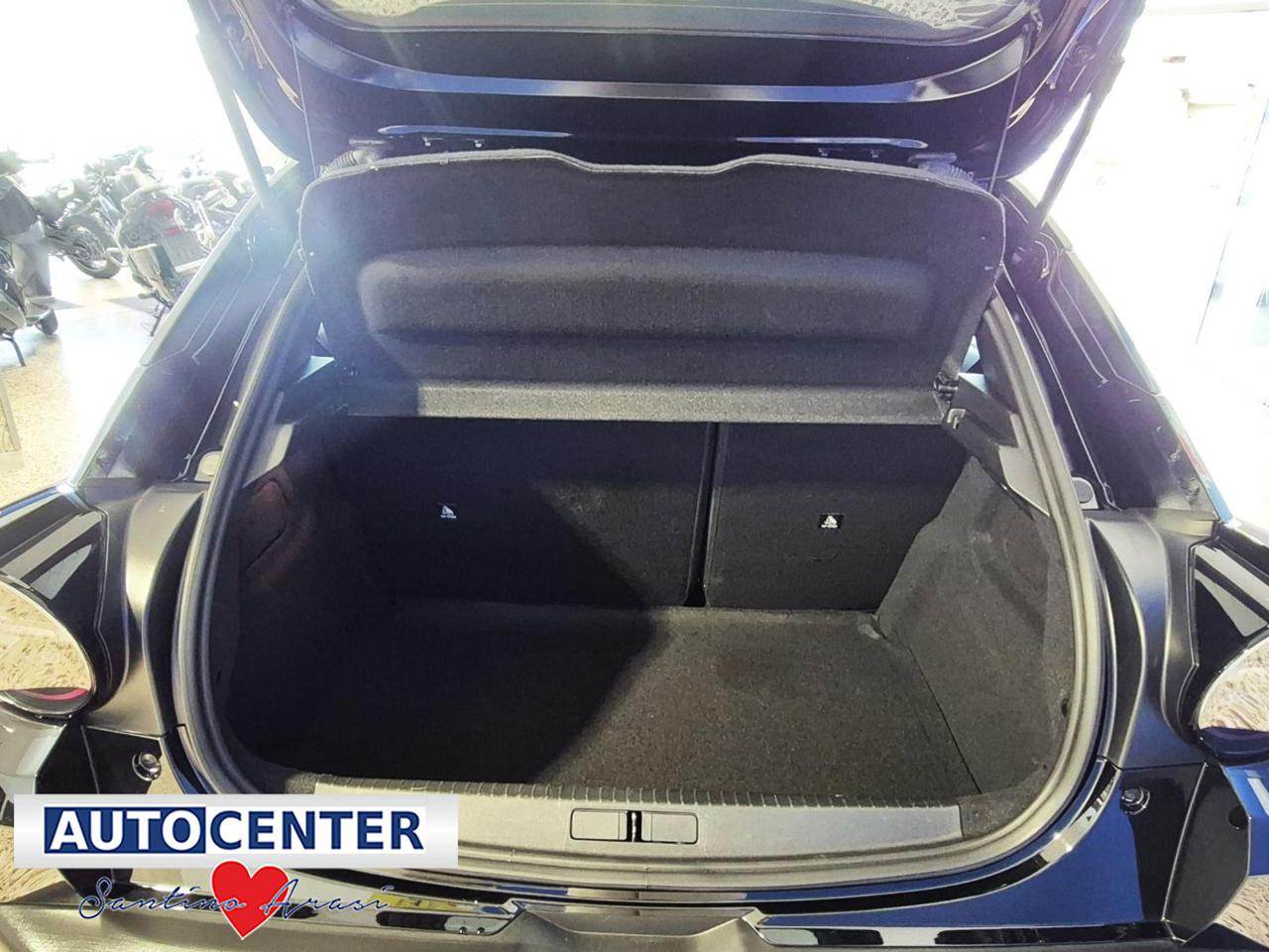 LANCIA Ypsilon Hybrid e-DCT - 7