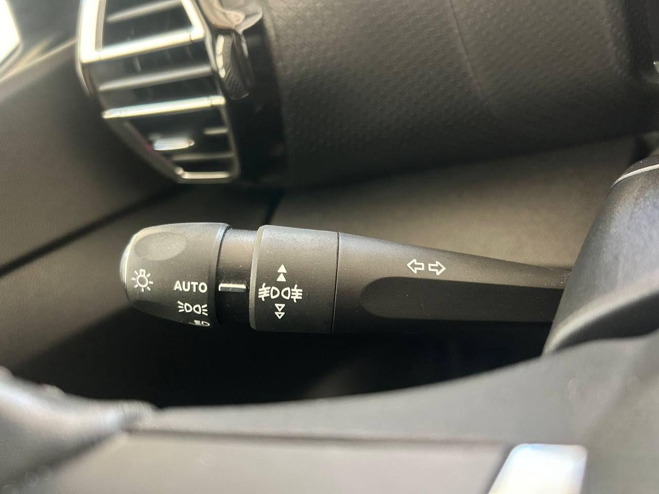 CITROEN C4 motore elettrico 136 CV Shine TETTO APRIBILE - 18