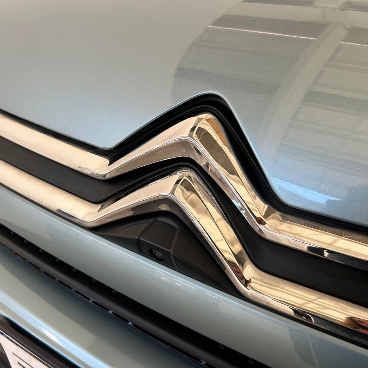 CITROEN C4 motore elettrico 136 CV Shine TETTO APRIBILE - 40