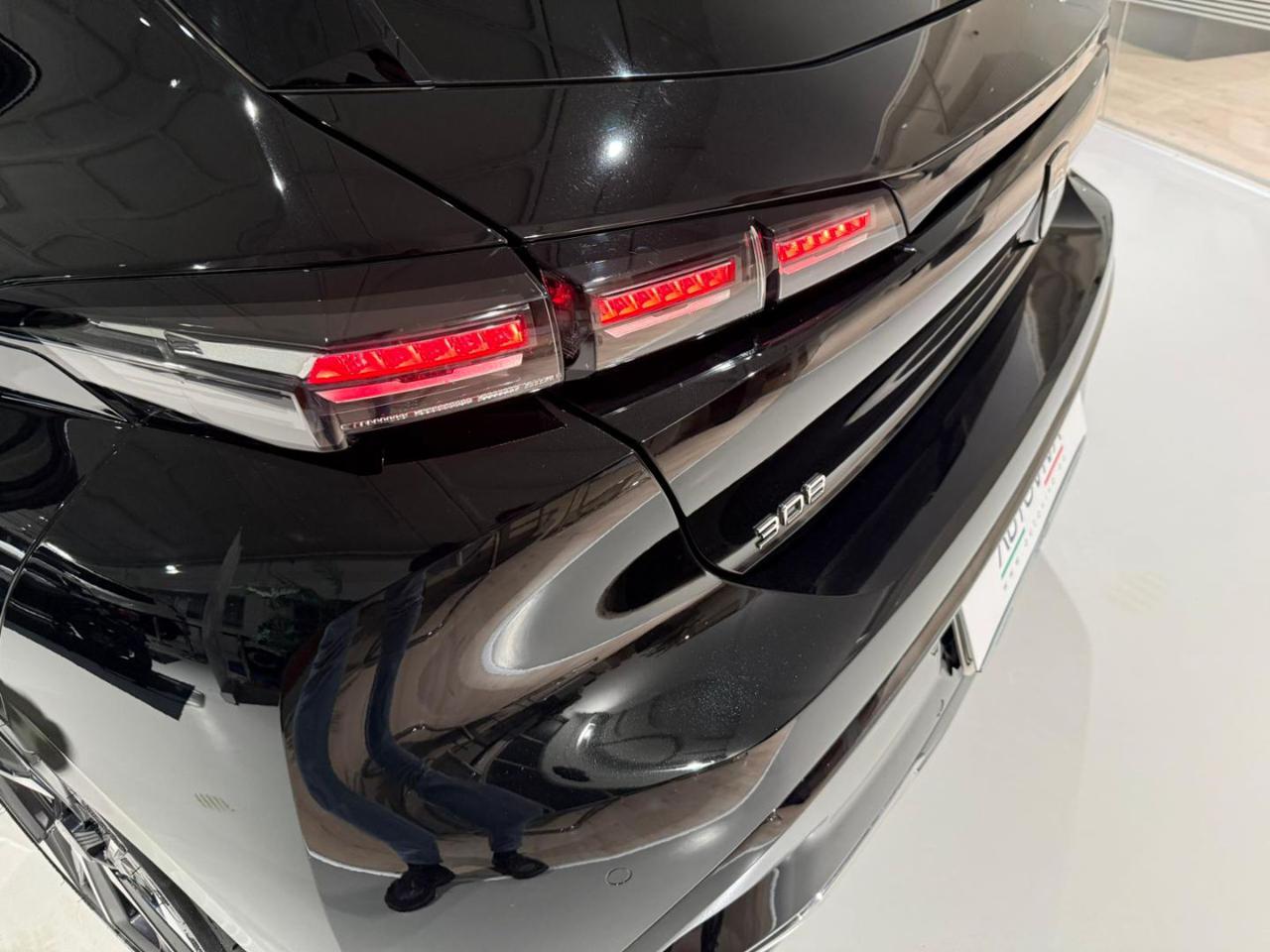 PEUGEOT 308 BlueHDi 130 S&S EAT8 Allure Pack - 14
