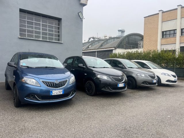 LANCIA Ypsilon Bianco pastello