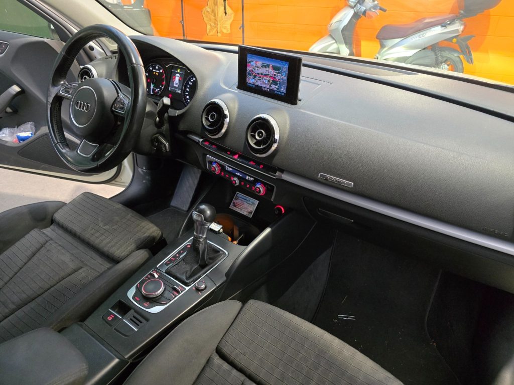 AUDI A3 SPB 1.4 TFSI S tronic g-tron Ambition - 14