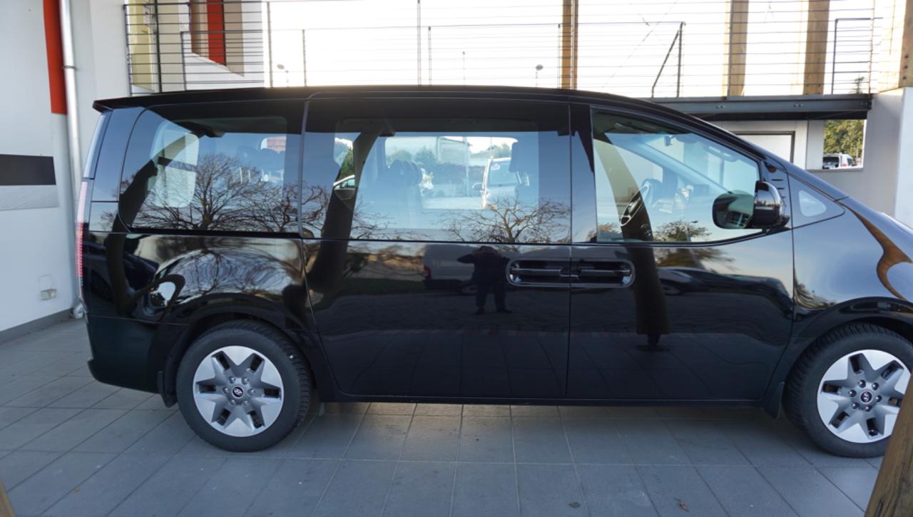 HYUNDAI Staria 2.2 MT 2WD 9 posti Wagon - 6