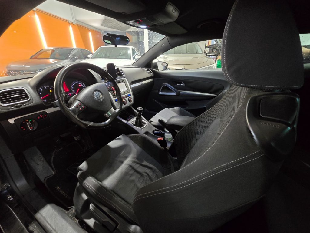 VOLKSWAGEN Scirocco 2.0 TFSI - 10