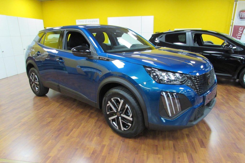 PEUGEOT 2008 1.2 PureTech 100 S&S Style KM.ZERO - 2