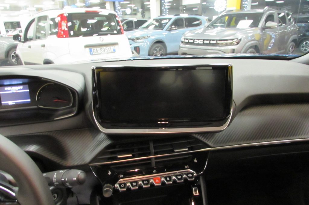 PEUGEOT 2008 1.2 PureTech 100 S&S Style KM.ZERO - 8