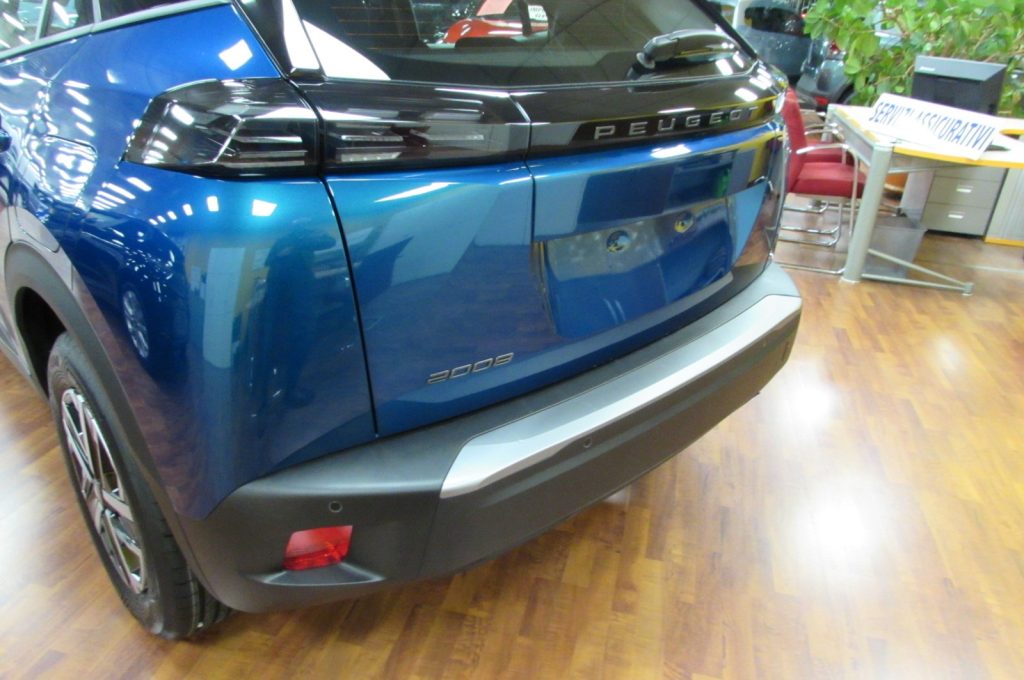 PEUGEOT 2008 1.2 PureTech 100 S&S Style KM.ZERO - 15