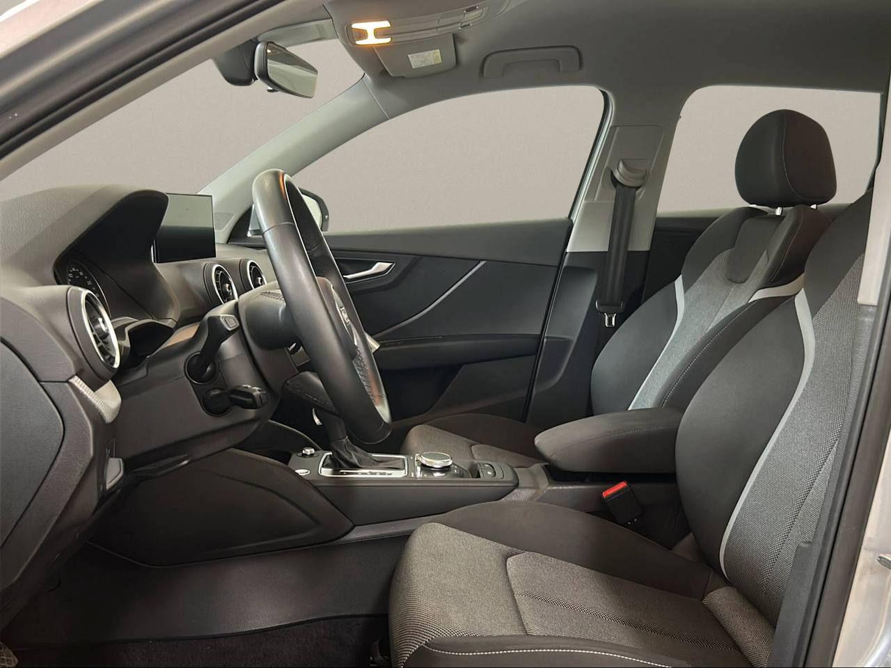 AUDI Q2 35 TFSI S tronic Amdired Advanced BLACK PACK - 9