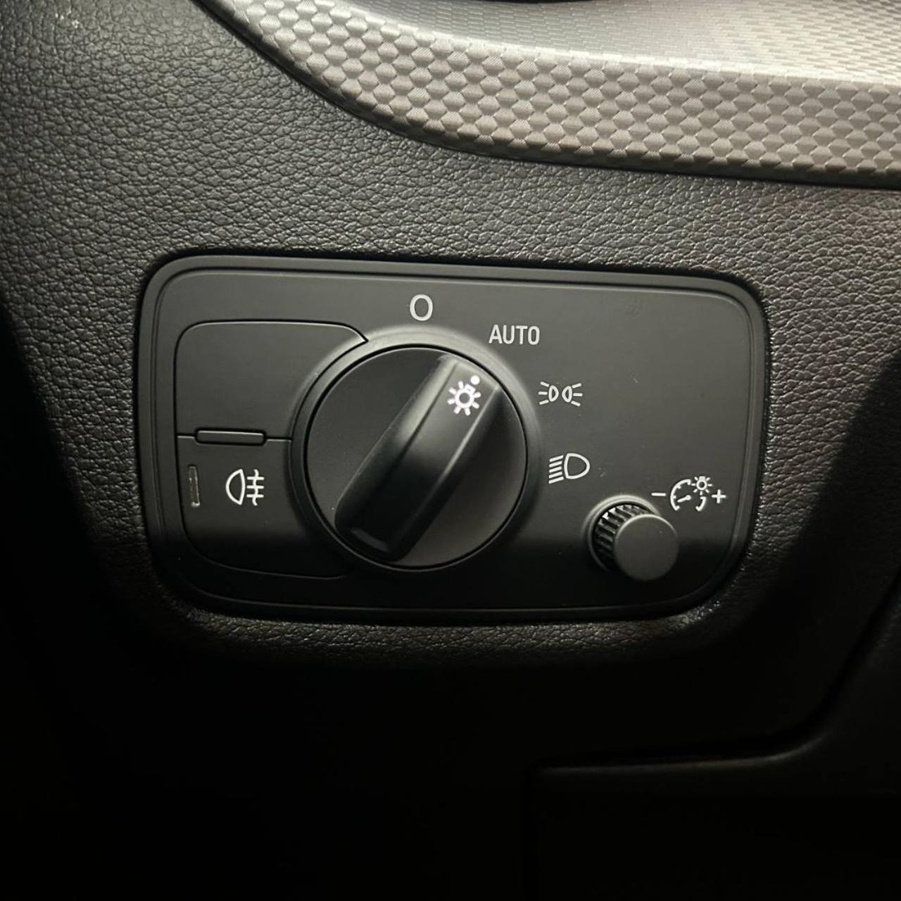 AUDI Q2 35 TFSI S tronic Amdired Advanced BLACK PACK - 30