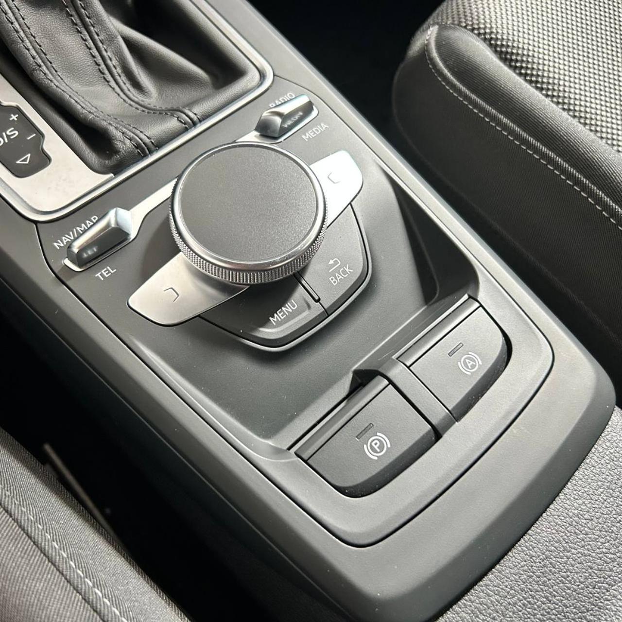 AUDI Q2 35 TFSI S tronic Amdired Advanced BLACK PACK - 29