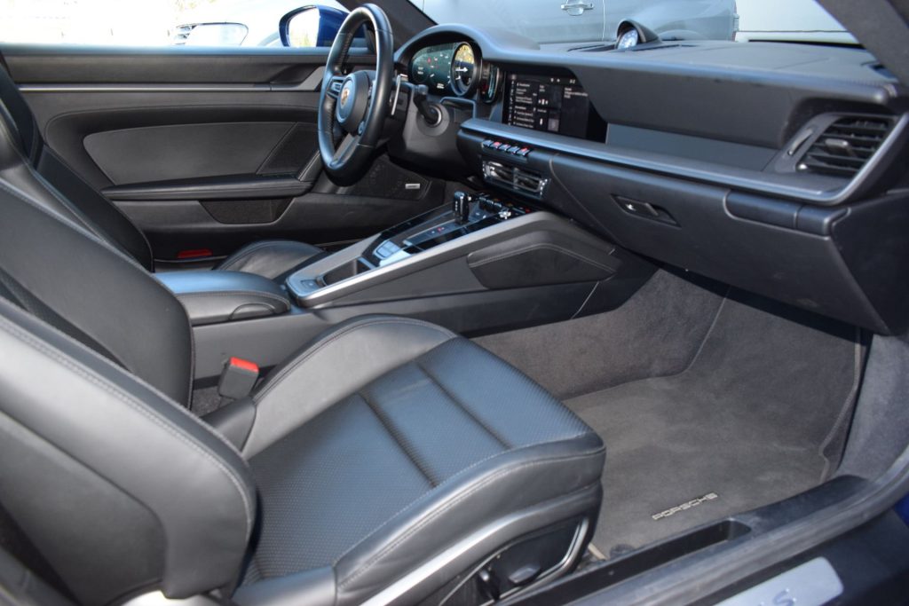 PORSCHE 911 992 Carrera 4S - 10