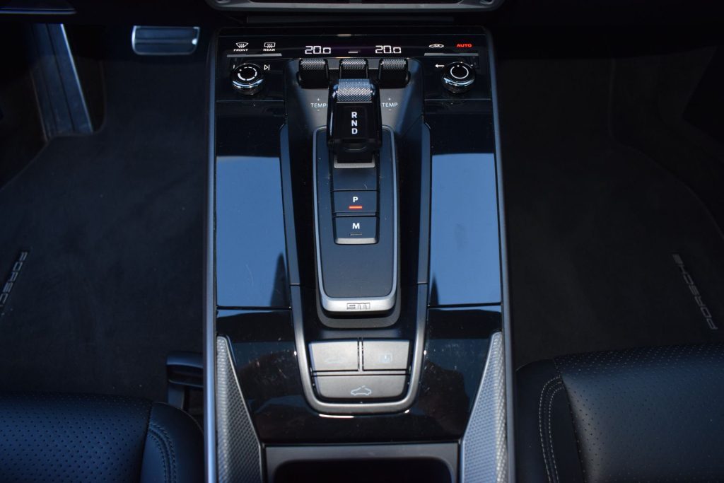 PORSCHE 911 992 Carrera 4S - 18