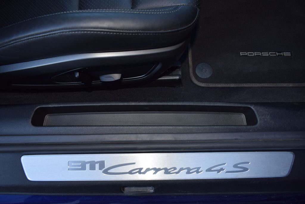 PORSCHE 911 992 Carrera 4S - 22