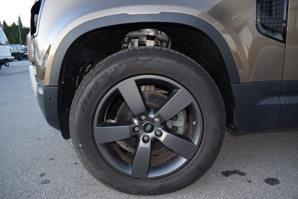 LAND ROVER Defender Defender 110 2.0 SD4 240CV AWD Auto HSE - 28