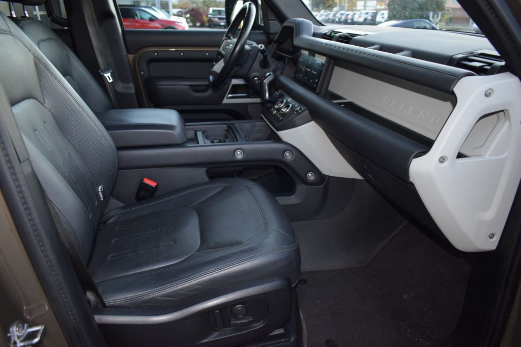 LAND ROVER Defender Defender 110 2.0 SD4 240CV AWD Auto HSE - 15