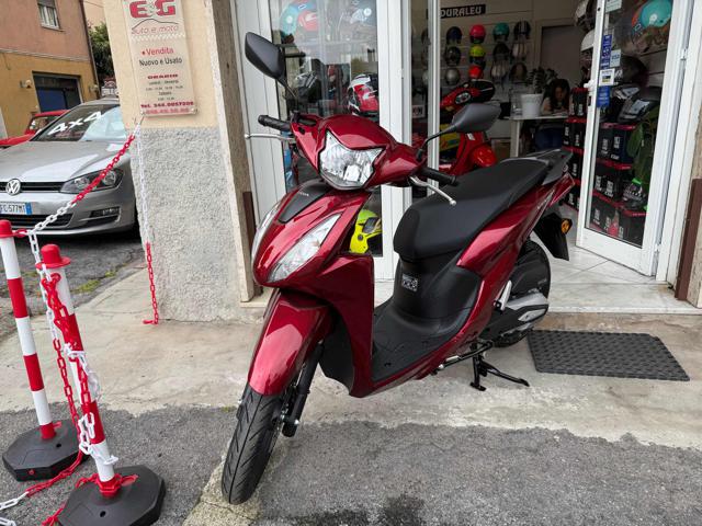 HONDA Vision 110 Rosso metallizzato