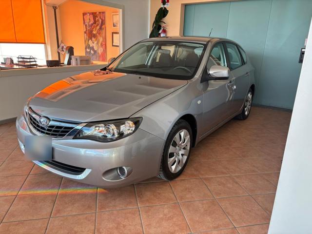 SUBARU Impreza Argento metallizzato