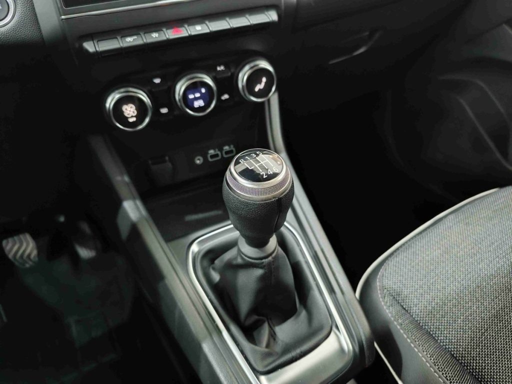 RENAULT Captur TCe 90 CV Techno - 8