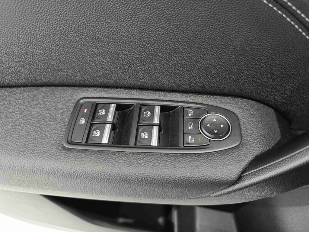 RENAULT Captur TCe 90 CV Techno - 19