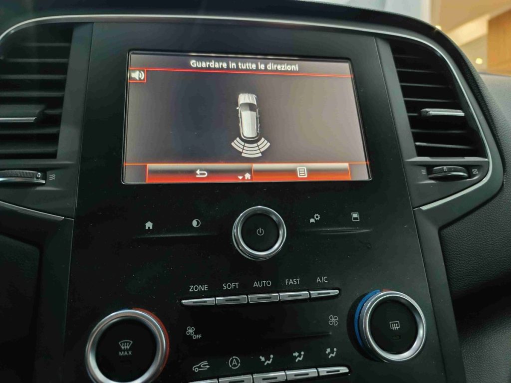 RENAULT Megane Mégane Sporter Blue dCi 115 CV Business - 17