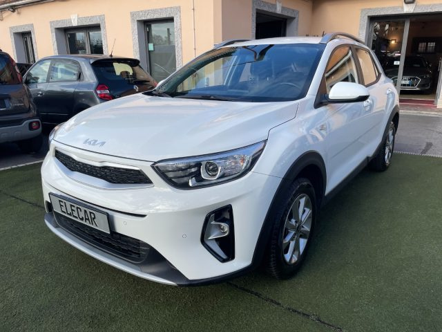 KIA Stonic Bianco pastello