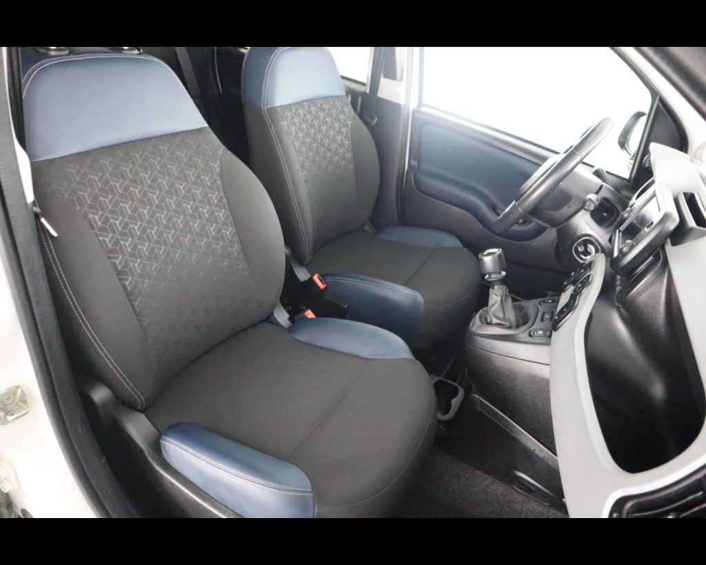 FIAT Panda 1.0 firefly hybrid City Cross s&s 70cv 5p.ti - 17