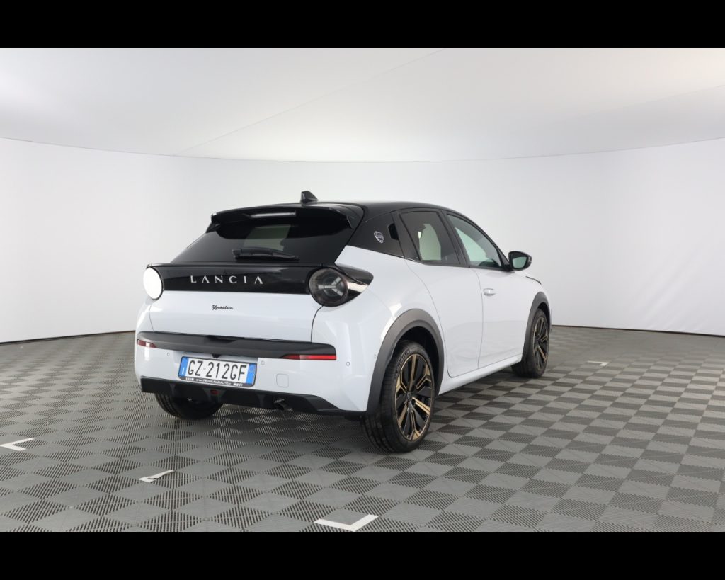 LANCIA Ypsilon 1.2 mhev HF Line 110cv e-dct - 8
