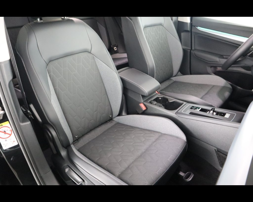 VOLKSWAGEN Golf 2.0 tdi Life 150cv dsg - 17