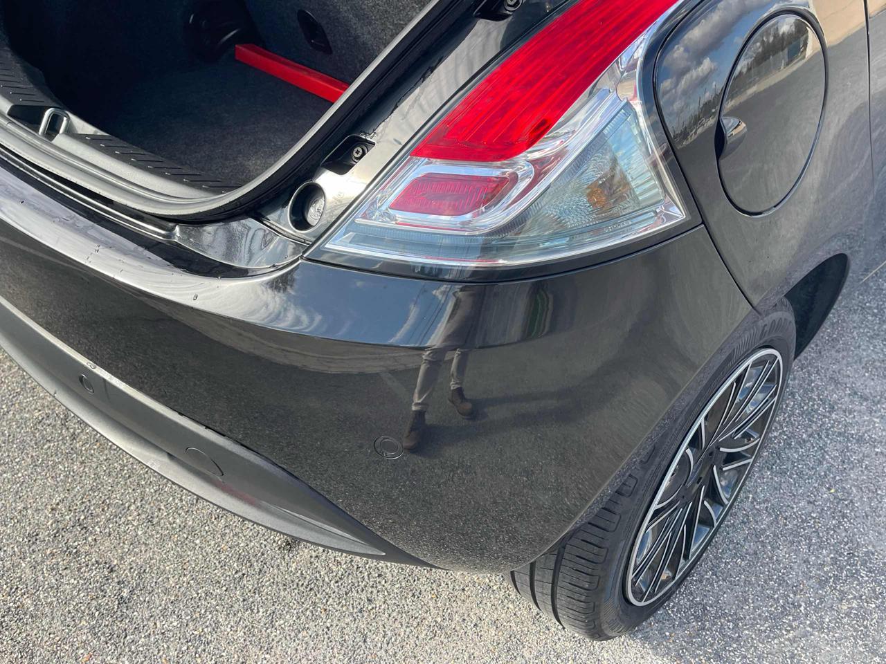 LANCIA Ypsilon 1.0 FireFly 5 porte S&S Hybrid Gold - 12