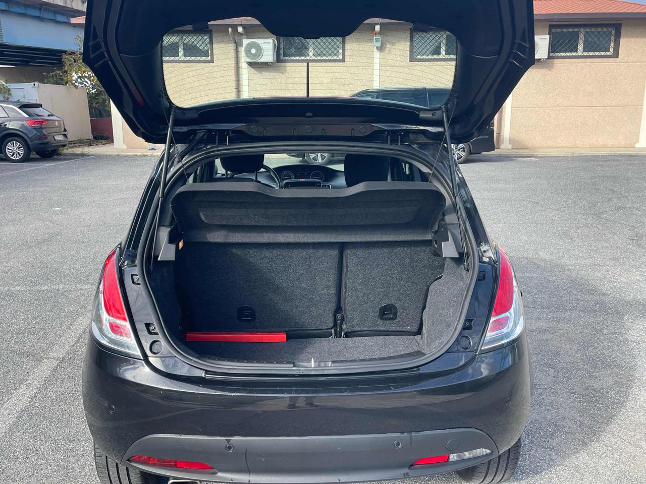 LANCIA Ypsilon 1.0 FireFly 5 porte S&S Hybrid Gold - 10