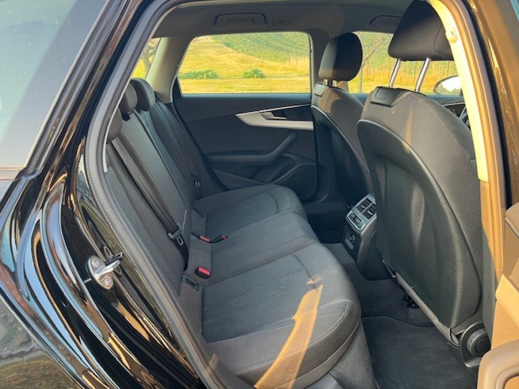 AUDI A4 Avant 35 TDI S tronic Business - 25