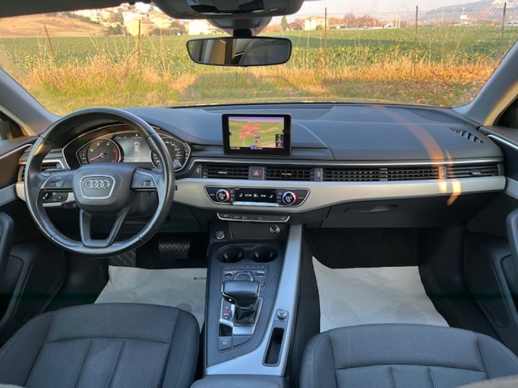 AUDI A4 Avant 35 TDI S tronic Business - 27