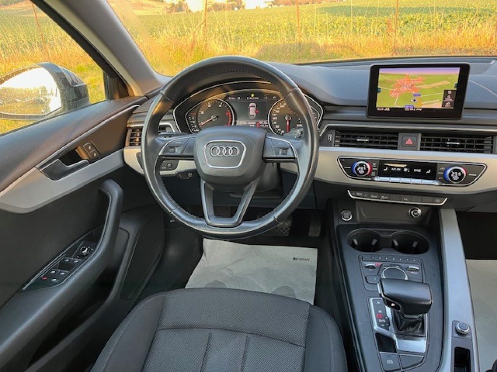 AUDI A4 Avant 35 TDI S tronic Business - 28