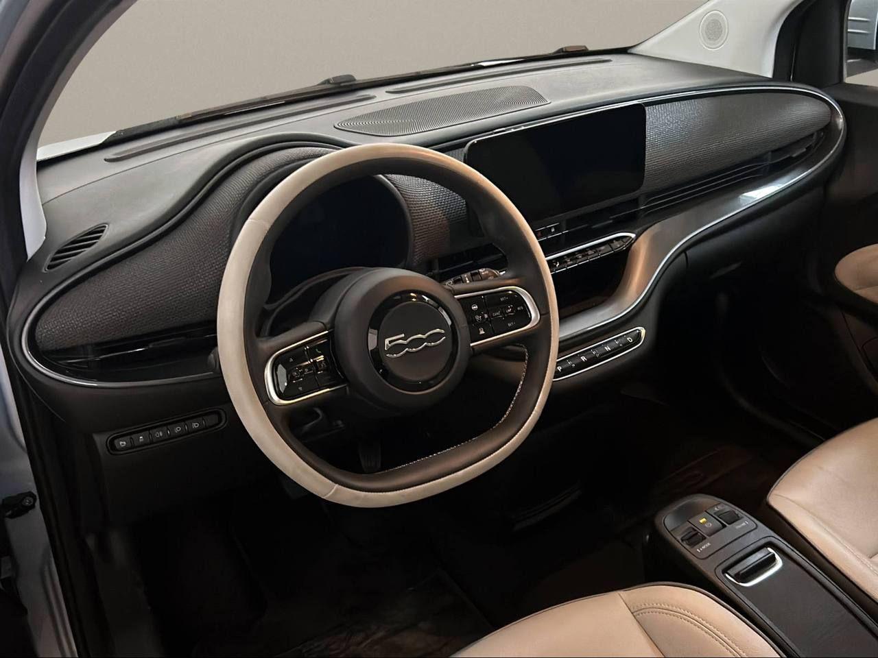 FIAT 500 Berlina 42 kWh La Prima 320 Km autonomia - 19