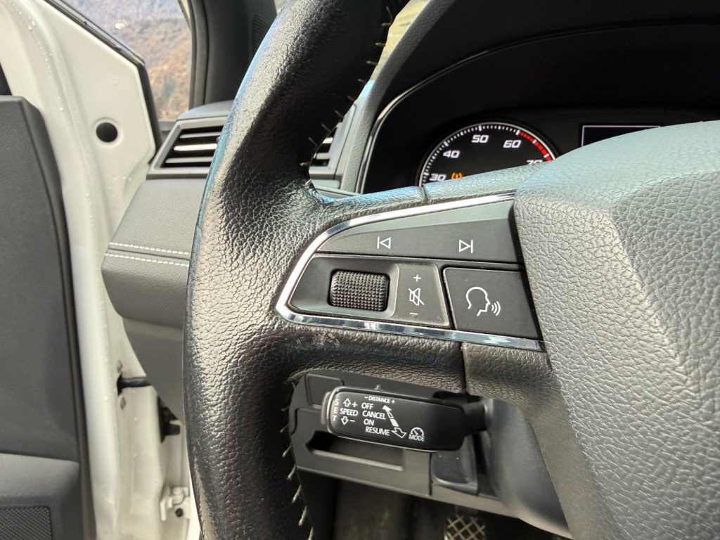 SEAT Arona 1.0 TSI XCELLENCE Full LED Camera ACC ParkAssist - 11