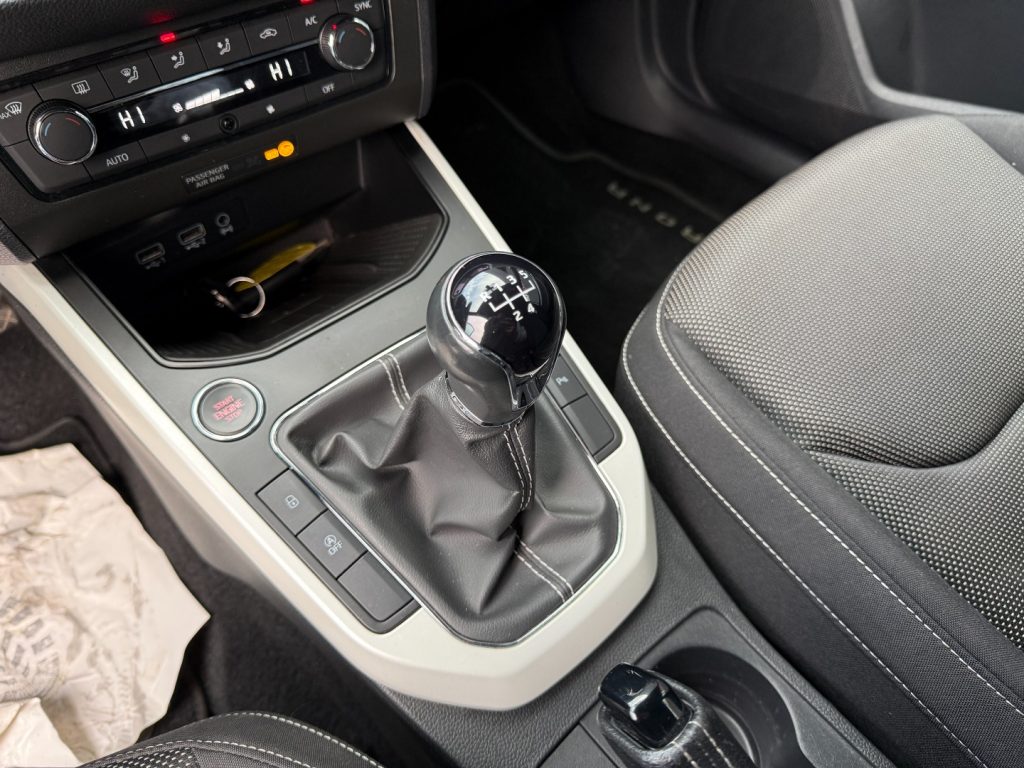 SEAT Arona 1.0 TSI XCELLENCE Full LED Camera ACC ParkAssist - 17