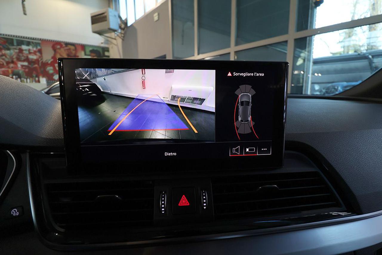 AUDI Q5 45 TFSI Quattro S-Tronic S-Line Plus - 24