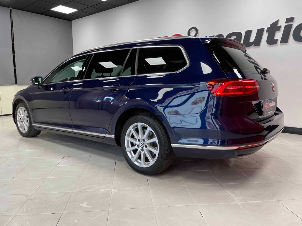 VOLKSWAGEN Passat Variant 2.0 TDI DSG Executive BlueMotion Tech. - 8