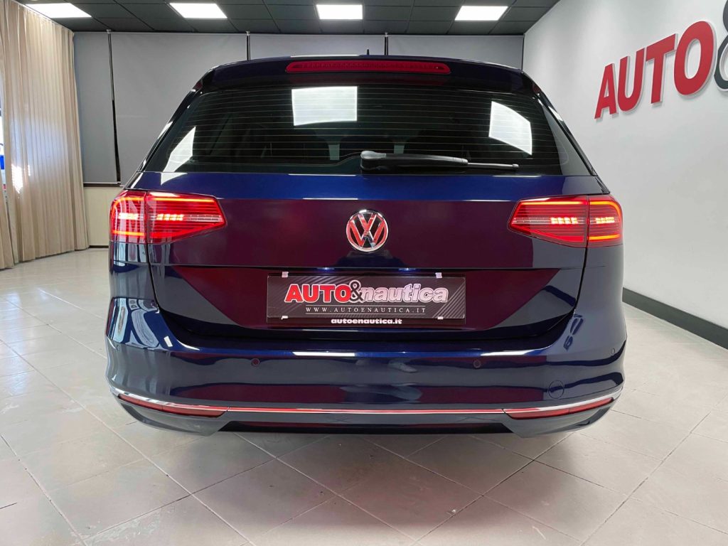 VOLKSWAGEN Passat Variant 2.0 TDI DSG Executive BlueMotion Tech. - 10
