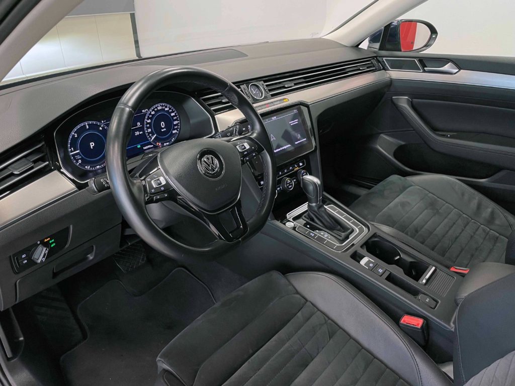 VOLKSWAGEN Passat Variant 2.0 TDI DSG Executive BlueMotion Tech. - 16