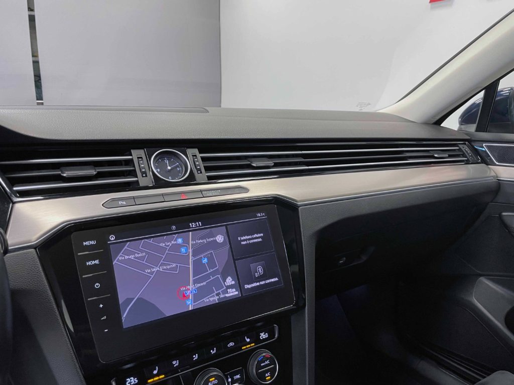 VOLKSWAGEN Passat Variant 2.0 TDI DSG Executive BlueMotion Tech. - 21