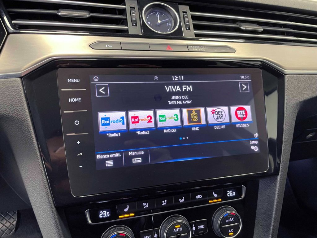 VOLKSWAGEN Passat Variant 2.0 TDI DSG Executive BlueMotion Tech. - 25