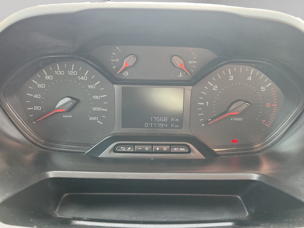 PEUGEOT Partner 1.5HDi MAXI ALLESTITO 3POSTI - 11