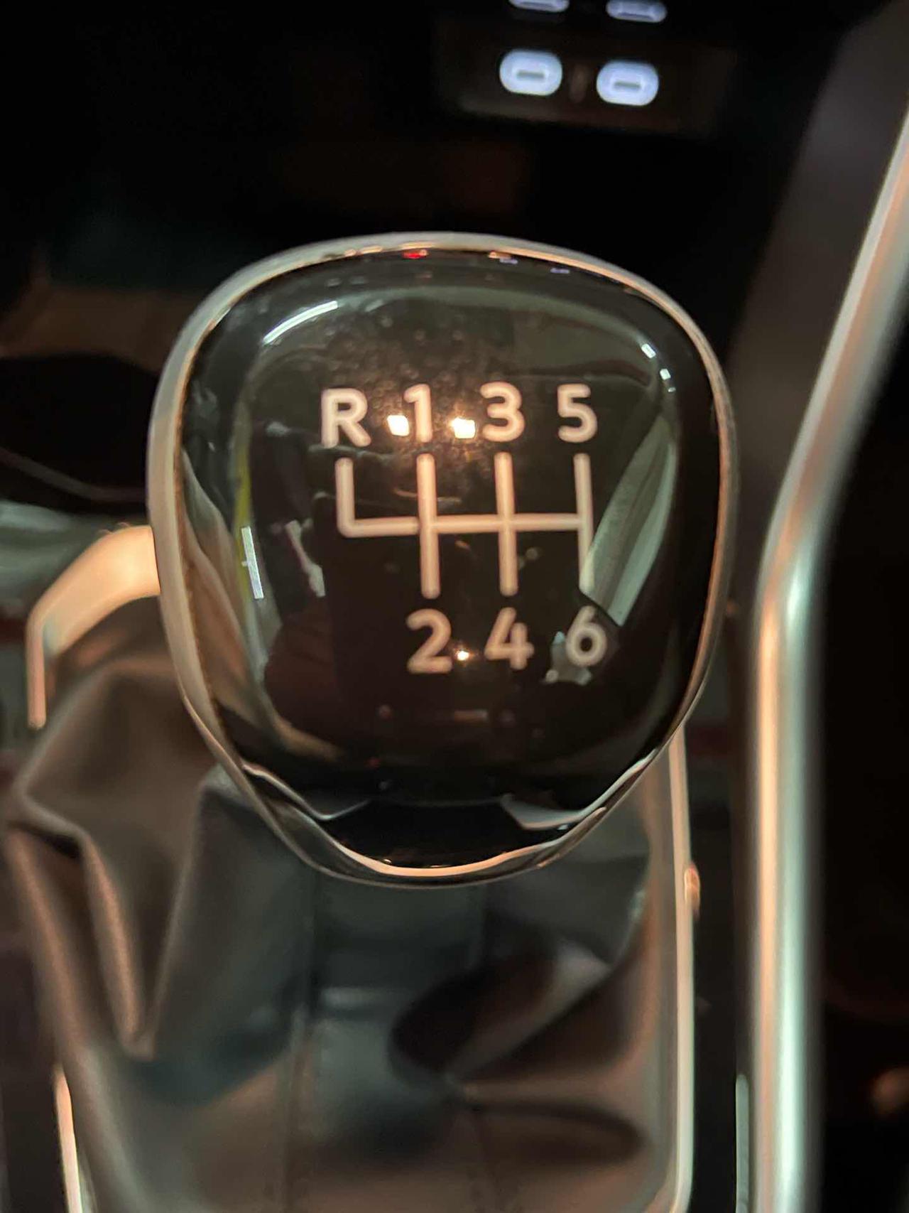 VOLKSWAGEN T-Roc 1.0 TSI Life - 16