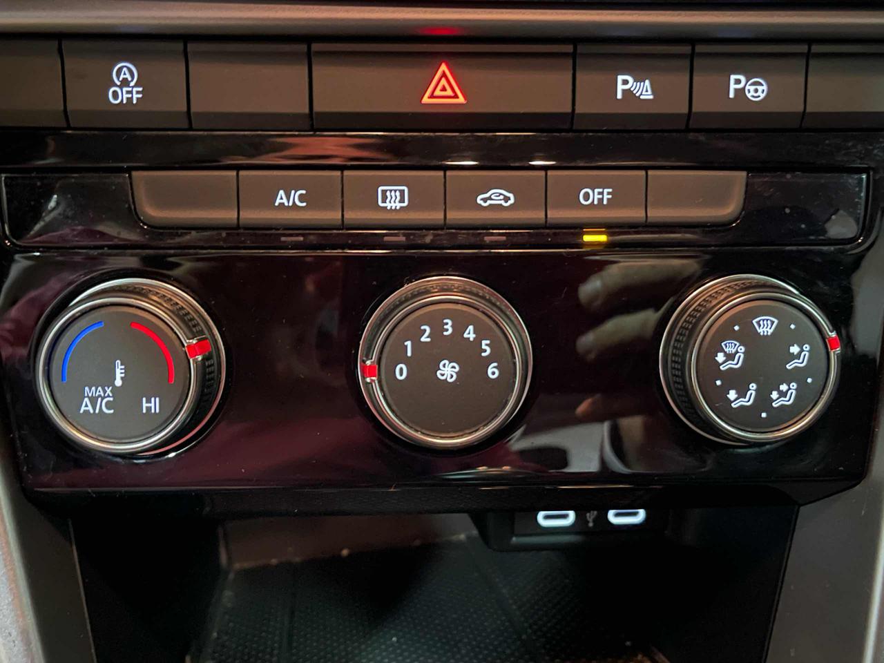 VOLKSWAGEN T-Roc 1.0 TSI Life - 15