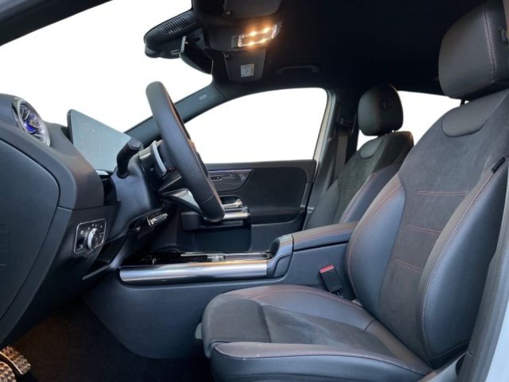 MERCEDES-BENZ GLA 200 d Automatic AMG Line Advanced Plus - 8
