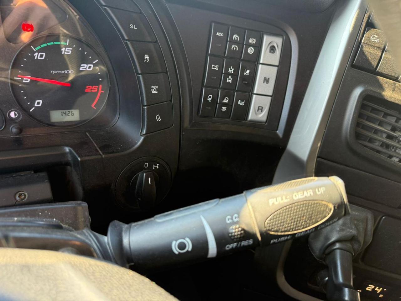 IVECO X-WAY 480 HI-TRACTION 4x4 - 11