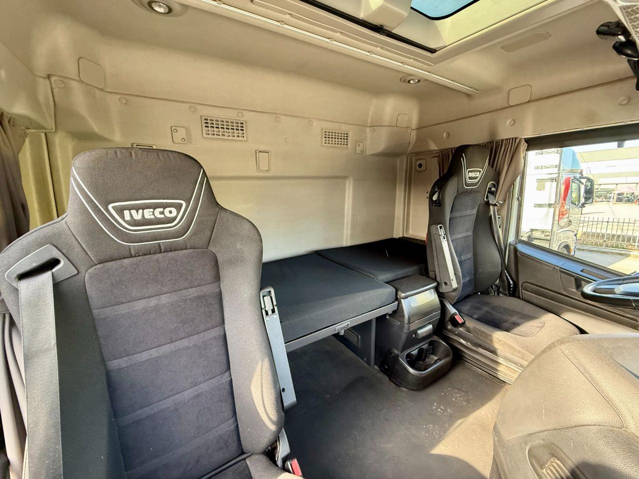 IVECO STRALIS X-WAY 480 HI-TRACTION 4x4 - 11